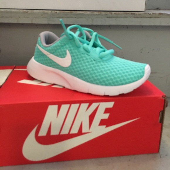 Nike - Picture 1 of 1